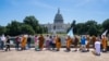 อเมริกันทึ่ง! พระสงฆ์ไทย เดินเท้า 3,000 กม. รณรงค์สันติภาพบนแผ่นดินอเมริกา
