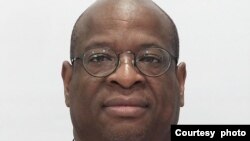 Mutewedzeri wasachigaro weZimbabwe Rural Schools Library Trust, Doctor Kudakwashe Tuwe.