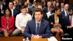Izvršni direktor kompanije "OpenAI" Sem Altman svedoči u Senatu o vještačkoj inteligenciji (Foto: REUTERS/Elizabeth Frantz)