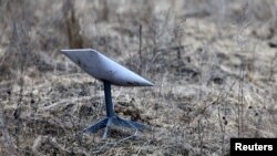 SpaceX ကုမ္ပဏီရဲ့ Starlink ဆက်သွယ်ရေးစနစ် အင်တာနာ