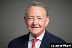 奧爾頓·利物浦勳爵官方照片Lord Alton of Liverpool（取自議會網站）