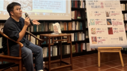 "尋蹤覓蹟"創辦人陳國豪解釋為何會熱愛保育“唐樓”。
