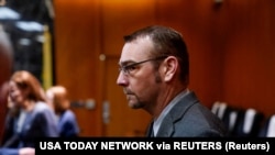 Džejms Krambli, otac Itana Kramblija, u sudnici u Mičigenu (Foto: USA TODAY NETWORK via REUTERS)