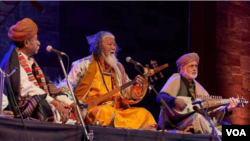 ཡོ་རོབ་སུད་སིར་གནས་སྡོད་བྱེད་མཁན་རྣམ་གླིང་བློ་བརྟན་