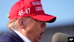 Republikanski predsednički kandidat, bivši predsednik Donald Tramp govori na mitingu u Vandaliji u OHaju, 16. marta 2024.