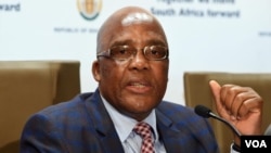 VaAaron Motsoaledi
