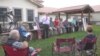 Warga kota kecil Green Charter Township, negara bagian Michigan, mendiskusikan keberadaan pabrik Gotion, Inc. pada sebuah pertemuan warga setempat. 