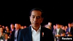 Presiden Joko Widodo mengingatkan dan meminta para penerima beasiswa Lembaga Pengelola Dana Pendidikan (LPDP) untuk kembali ke Tanah Air usai menyelesaikan pendidikannya. (Foto: Ilustrasi/Reuters)