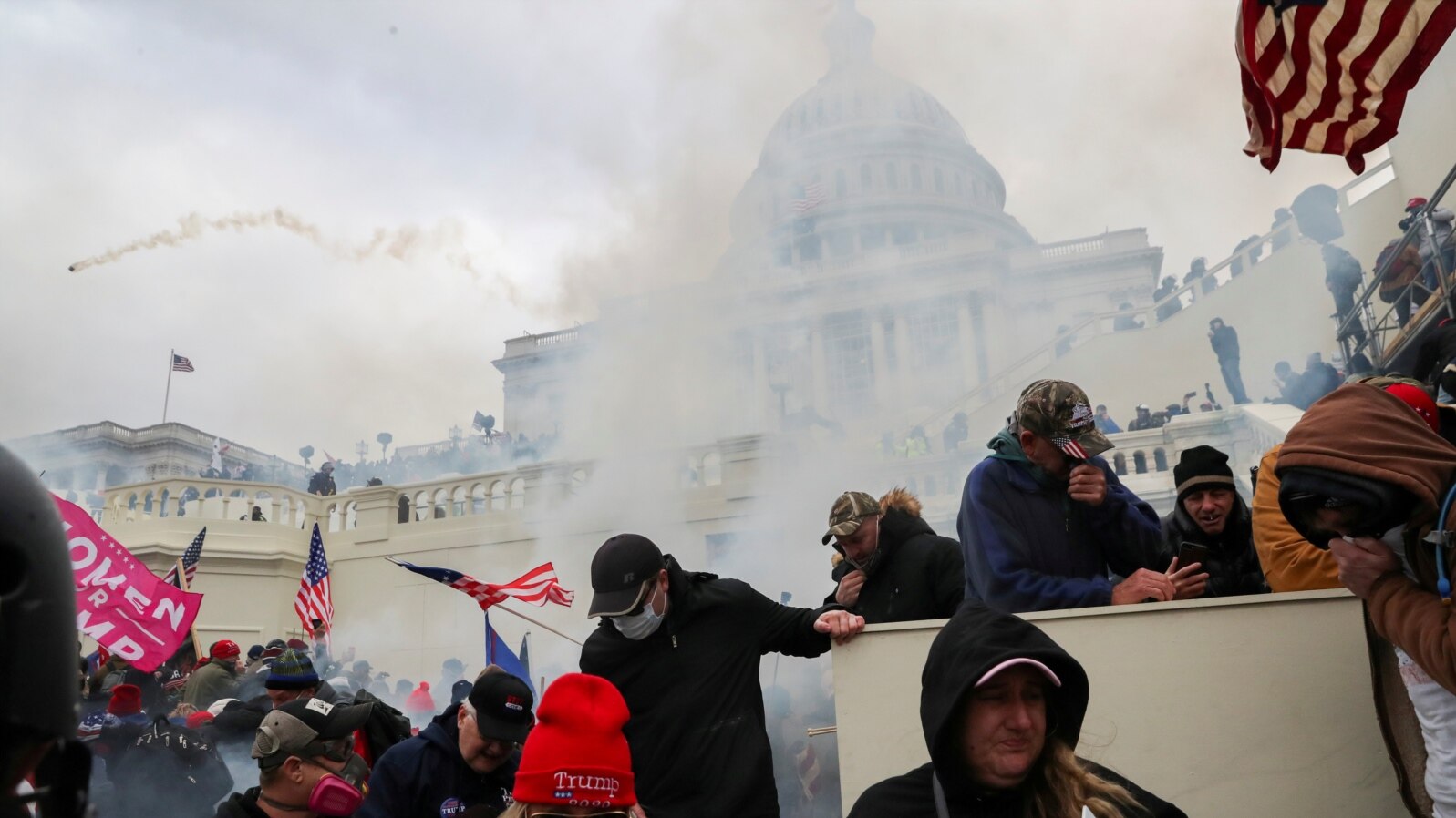 Fotografi arkivi nga trazirat e dhunshme të 6 janarit, 2021 në Kapitol, në Uashington/Reuters