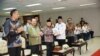 Ketua Ombudsman RI, Mokhammad Najih didampingi Wakil Ketua dan Anggota menyerahkan Laporan Tahunan 2023 Ombudsman RI kepada Wakil Presiden RI, K.H. Ma’ruf Amin pada Kamis (14/3/2024) di Kantor Ombudsman RI, Jakarta Selatan. (Foto: Ombudsman RI)