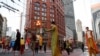 Parade tahunan Tahun Baru Imlek di lingkungan pecinan yang terkenal di San Francisco, California, AS, 19 Februari 2022. (Foto: REUTERS/Brittany Hosea-Small)