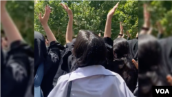 دانشجویان در سالیان اخیر بارها به سیاست های جمهوری اسلامی اعتراض کرده اند. آرشیو