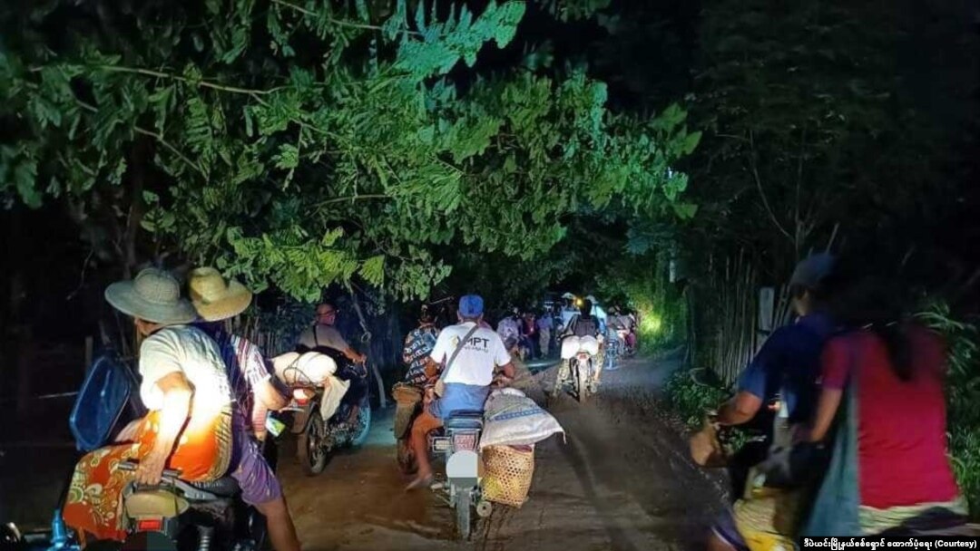ရေဦး ဒီပဲယင်းနယ်စပ် ကျေးရွာများ စစ်ဘေးတိမ်းရှောင်နေရ (သြဂုတ် ၁၊ ၂၀၂၃)