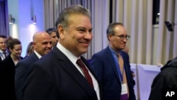 Specijalni predstavnik za Zapadn Balkan i zamenik pomoćnika državnog sekretara SAD Gabrijel Eskobar u Ohridu, mart 2023. (AP Photo/Boris Grdanoski)
