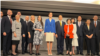 立陶宛議會議長希爾利特(中)率領代表團訪台四天，她與台灣立法院成員10月23日於台北召開記者會(美國之音/林乃絹)
