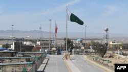 د کال ۲۰۲۰ په دې تصویر کې په تفتان کې د ایران او پاکستان سرحدي لار ليدل کېږي