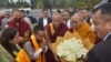 འབྲས་ལྗོངས་སྤྱི་ཁྱབ་བློན་ཆེན་མཆོག་ནས་༧གོང་ས་མཆོག་ལ་ཕེབས་བསུ་ཞུས་པ། 
