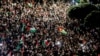 Demonstran berkumpul di luar markas kedutaan Israel di Amman, 18 Oktober 2023 untuk menunjukkan solidaritas terhadap warga Palestina di Jalur Gaza. (Khalil MAZRAAWI/AFP)