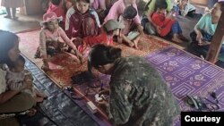 စစ်ပြေးဒုက္ခသည်များ (Photo: မိုးဗြဲ PDF) (မှတ်တမ်းရုပ်ပုံ)