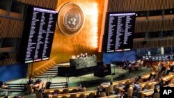 联合国成员国2022年10月12日在联合国大会上投票赞成一项谴责俄罗斯在乌克兰非法公投的决议。