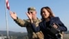 Američka potpredsednica Kamala Haris u poseti demilitarizovanoj zoni koja razdvaja dve Koreje u Panmundžomu u Južnoj Koreji, 29. septembra 2022. 