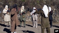 شماری از تندروان تحریک طالبان پاکستان در منطقه وزیرستان شمالی پاکستان 