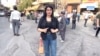 A screenshot of reporter Snur Karim doing a Facebook Live broadcast for VOA Kurdish in Iraqi Kurdistan shortly before authorities arrested her and video journalist Mohammed Azad Majeed. (VOA Kurdish)