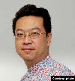 位於印度浦那的富來明大學(FLAME University)社會科學系副教授劉奇峯(照片提供:劉奇峯)