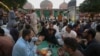 Vlogger Pakistan Tawarkan Tips Ber-Ramadan dengan Anggaran Terbatas