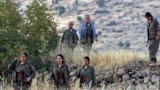 Dîmeneke şervanên Kurd yên Partîya Karkerên Kurdistanê (PKK) li Çiyayê Qendil ya li Îraqê (AP, Tebax, 2010)