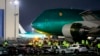 Poslednji Boing 747 napušta hangar po prvi put, 6. decembra 2022. u Everetu, Vašington.
