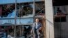 'No City Anymore': Mariupol Survivors Take Train to Safety