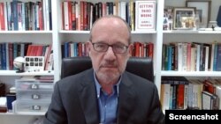 普林斯頓大學政治和國際事務學教授范亞倫（Aaron Friedberg）接受美國之音Skype採訪視頻截圖