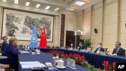 2022年5月23日中國外交部長王毅會見聯合國人權事務高級專員米歇爾·巴切萊特