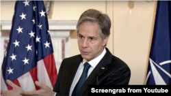 Відеокадр з прес-конференції держсекретаря США Ентоні Блінкена та генсека НАТО Єнса Столтенберґа, 1 червня 2022 року. Держдеп США