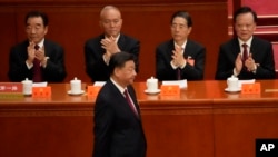 中共領導人習近平在北京人大會堂出席中共二十大開幕式。 （2022年10月16日）