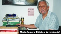 Escritor angolano Octaviano Correia
