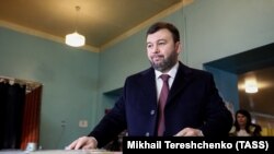 UKRAINE -- Acting leader of separatist Donetsk region Denis Pushilin casts his ballot at a polling station during rebel elections in Donetsk, November 11, 2018