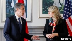 Державний секретар США Ентоні Блінкен та міністерка закордонних справ Канади Мелані Джолі. м.Оттава, 27 жовтня 2022 року