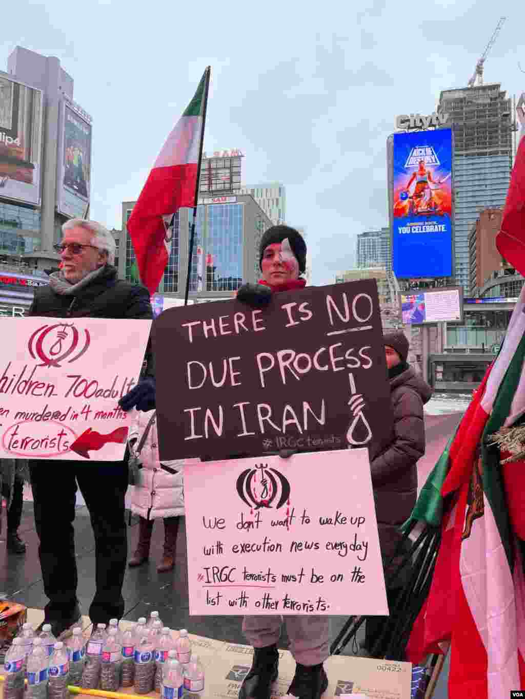 تجمع گروهی از ایرانیان ساکن تورنتو در همبستگی با معترضان در ایران