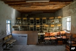 ARHIVA - Prazna učionica u Kabulu u kojoj su nekada sedele devojčice, 22. decembra 2022.