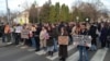 Studenti Poljoprivrednog fakulteta u Zemunu odali su danas počast stradalima u nesreći u Novom Sadi i blokirali saobraćaj