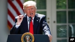 Predsednik SAD Donald Tramp obrazlaže odluku o povlačenju iz Pariskog sporazuma u Beloj kući