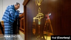  جمشید شارمهد در چهارمین جلسه دادگاه، سه‌شنبه ۳۱ خرداد
