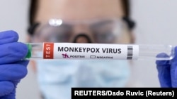 Vanredna zdravstvena situacija je proglašena pošto je broj obolelih u Sjedinjenim Državama premašio 6.600 (Foto: REUTERS/Dado Ruvic)