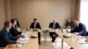 Delegacije Kosova i Srbije tokom razgovora u Briselu kojima su posredovali Žosep Borelj i Miroslav Lajčak (Foto: Tviter/profil Žozepa Borelja)