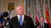 Premye Ontario a Doug Ford pale ak jounalis yo nan yon otel nan Washington, 12 Fevriye, 2025. 