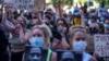 2020年5月28日抗议者在明尼苏达州明尼阿波利斯为弗洛伊德死亡示威伸张正义