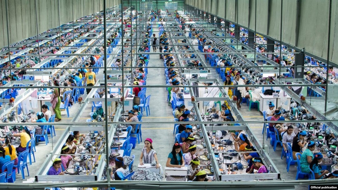အထည်ချုပ် စက်ရုံ တခုရဲ့ မြင်ကွင်း။ (ဓာတ်ပုံ - European Union Myanmar Facebook - ဇူလိုင် ၀၄၊ ၂၀၂၀)
