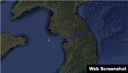 ‘리벳조인트(RC-135V)’가 한반도 시각 2025년 2월 25일 한국 서해 상공에서 정찰 활동을 벌이고 있다. 자료=FlightRadar24